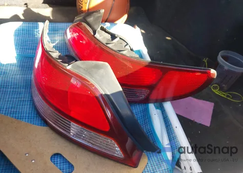 2001 Toyota Camry Solara Sle V6 из США, поврежденный, VIN 2T1CF28P51C441428